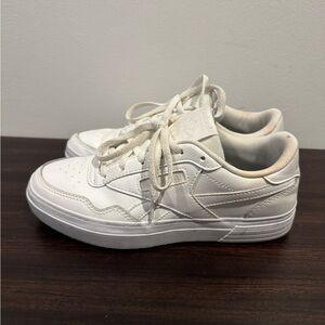 Reebok Womens Club MEMT Bold Sneaker